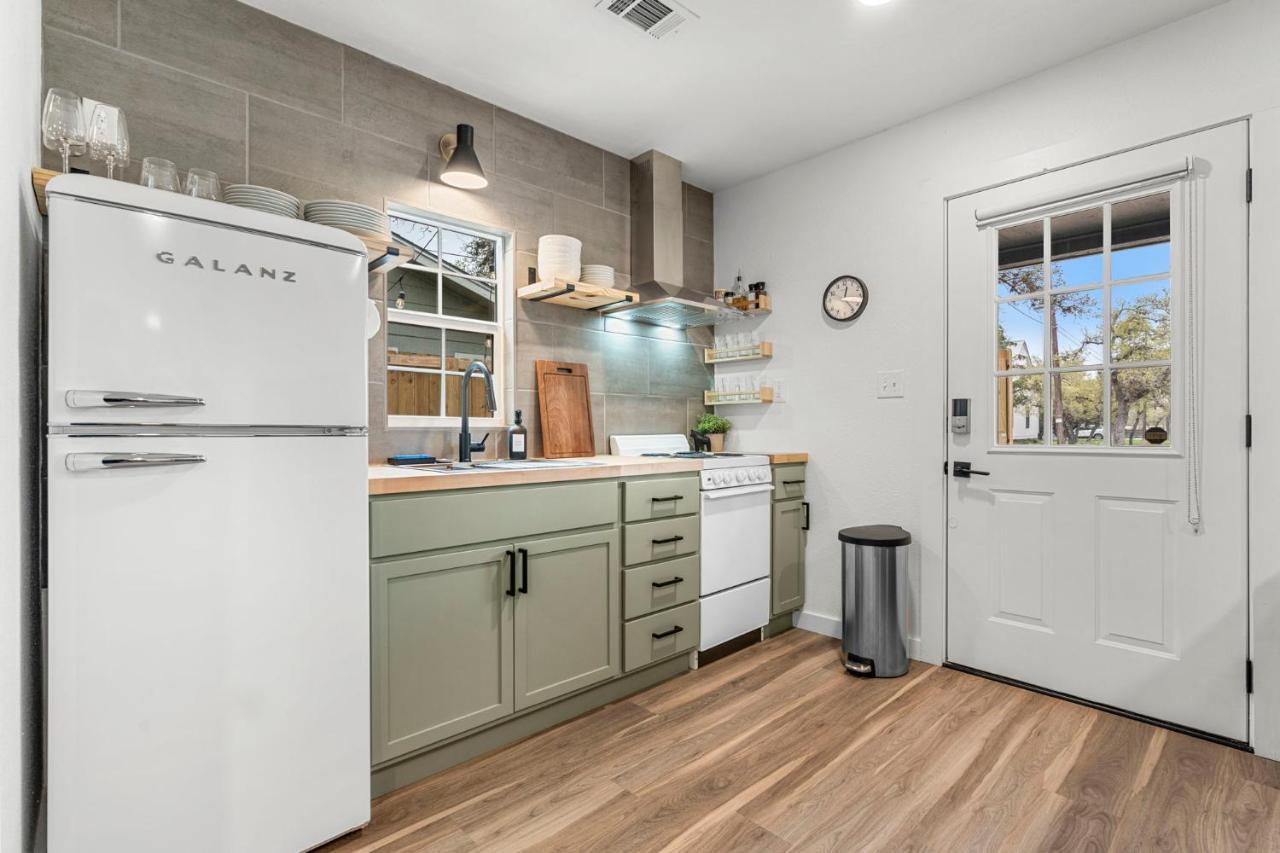 New! The Yellow Door- Downtown Wimberley W/ River Access Exterior photo